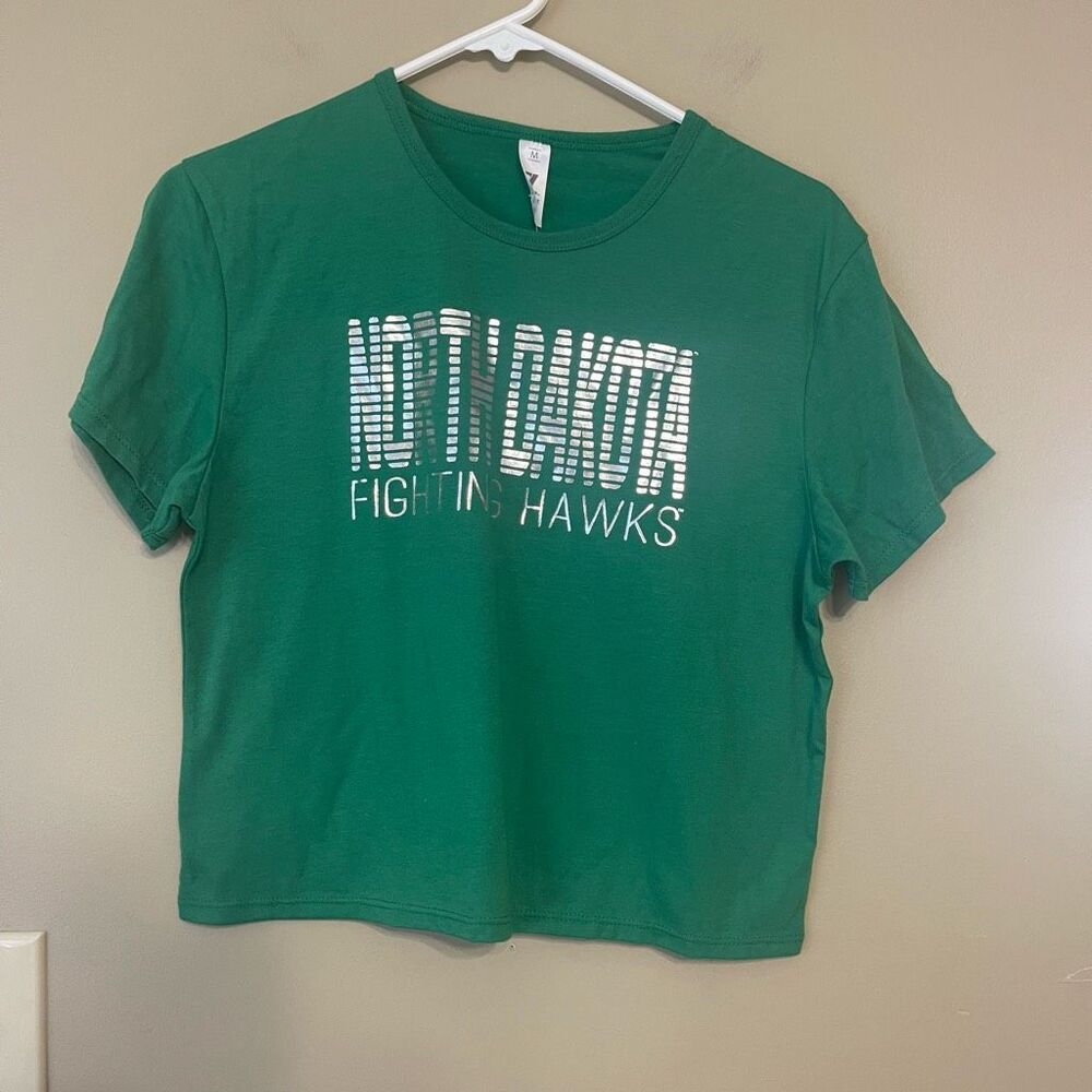 North Dakota Women Fighting Hawks Green Silver Metallic Cropped T-Shirt Medium